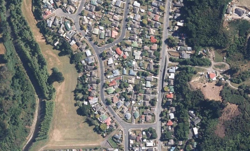 97 Wood Street, Wainuiomata, Lower Hutt - Carousel 1
