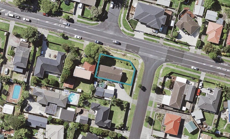 117 Gills Road, Bucklands Beach, Auckland - Carousel 1
