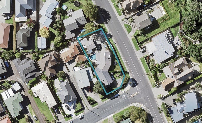 1/99 Clovelly Road, Bucklands Beach, Auckland - Carousel 1