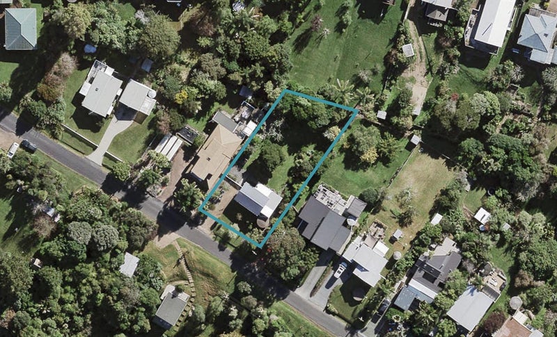 6 Ridge Road, Oneroa, Waiheke Island - Carousel 1