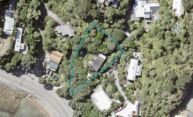 135 Marine Drive, Sorrento Bay, Lower Hutt - Carousel 1