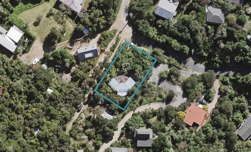 6 Victoria Road North, Onetangi, Waiheke Island - Carousel 1