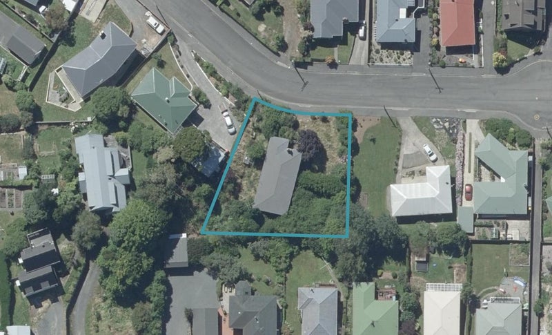 8 Colquhoun Street, Glenross, Dunedin - Carousel 1