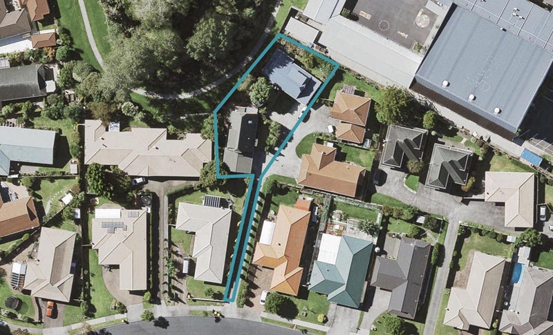 1/27 Headcorn Place, Botany Downs, Auckland - Carousel 1