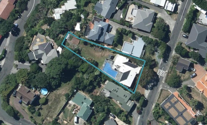 122 Motuhara Road, Plimmerton, Porirua - Carousel 1