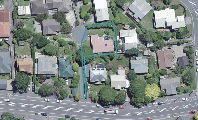 366 Karori Road, Karori, Wellington - Carousel 1