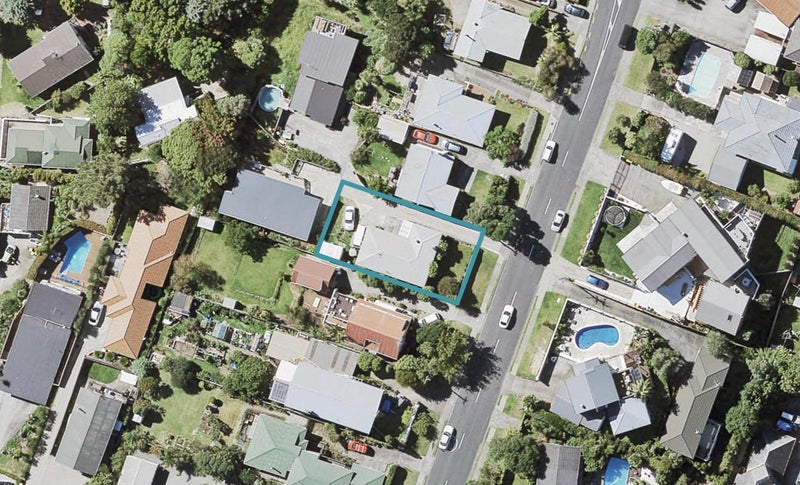 143 Arran Road, Browns Bay, Auckland - Carousel 1