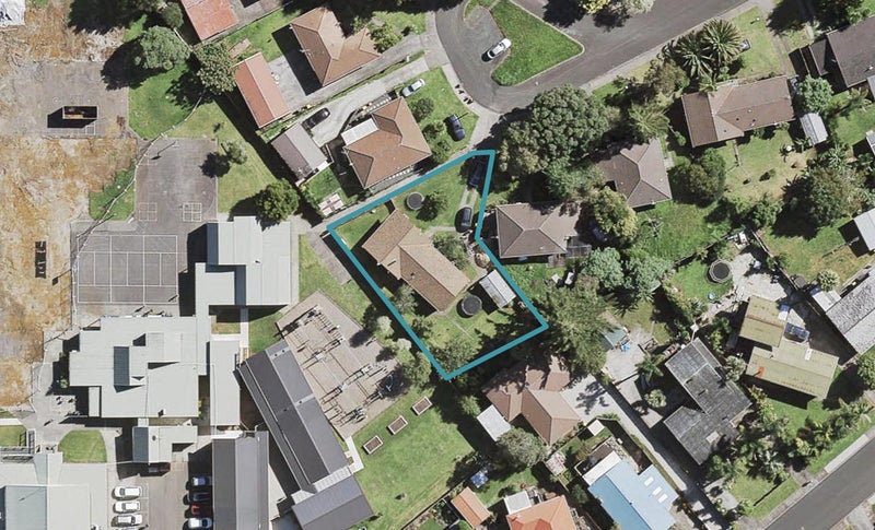 7 Leilani Place, Red Hill, Papakura - Carousel 1