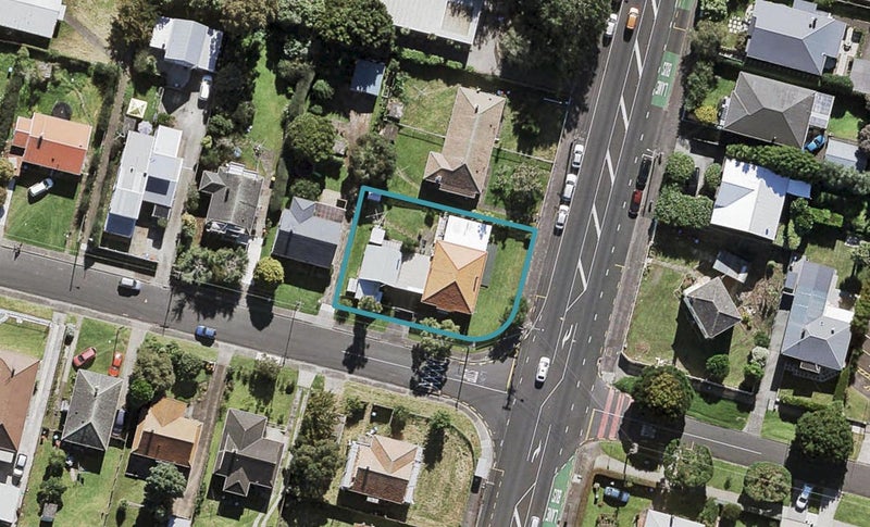 1 Shorwell Street, Sandringham, Auckland - Carousel 1