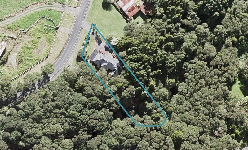 58 Grassmere Road, Henderson Valley, Auckland - Carousel 1