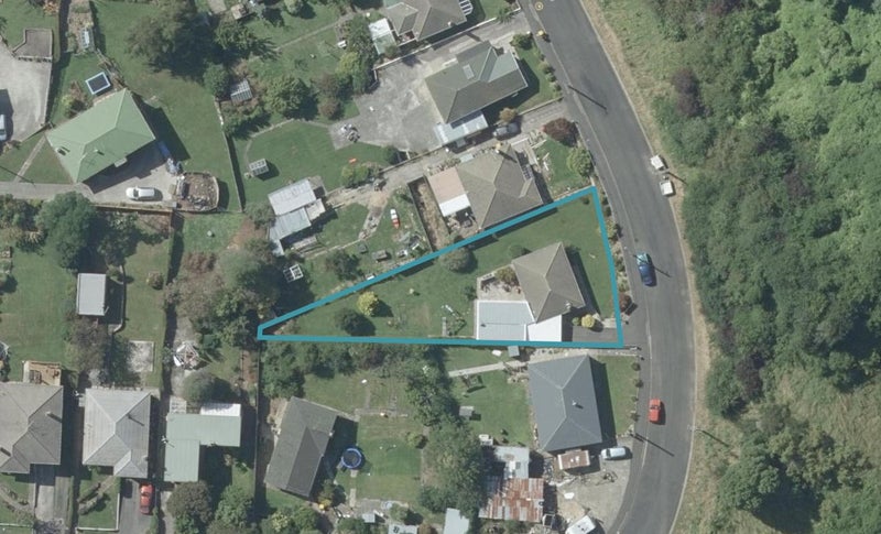 37 Quarry Road, Green Island, Dunedin - Carousel 1