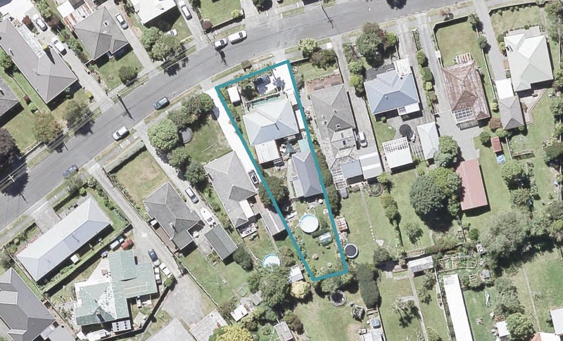 16 Poole Crescent, Wainuiomata, Lower Hutt - Carousel 1