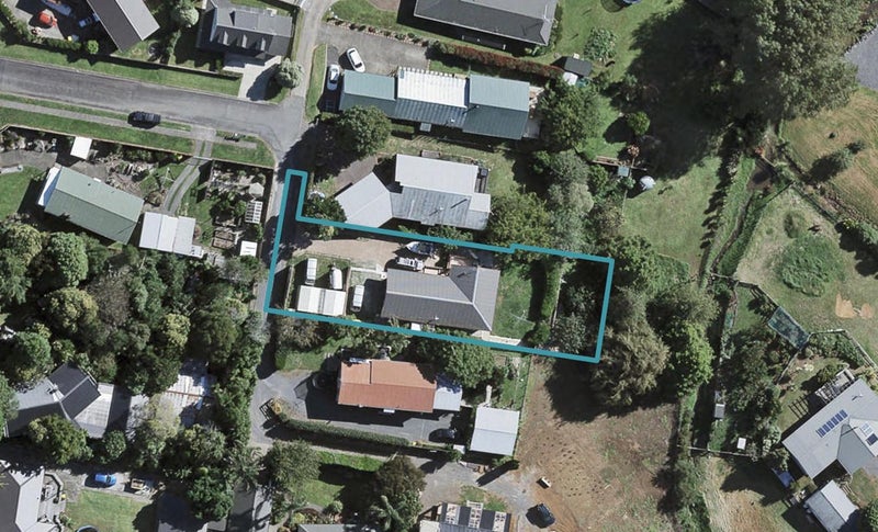 5 Henry Lane, Patumahoe, Pukekohe - Carousel 1
