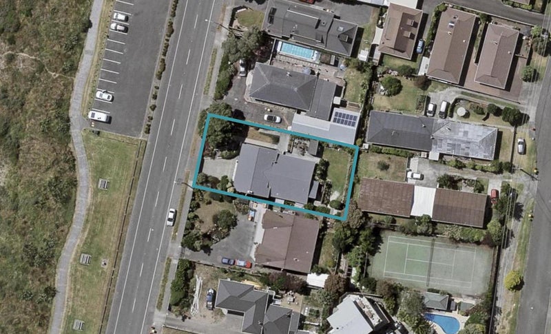 63 Marine Parade, Paraparaumu Beach, Paraparaumu - Carousel 1