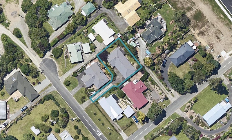 7 Gray Street, Katikati, Katikati - Carousel 1