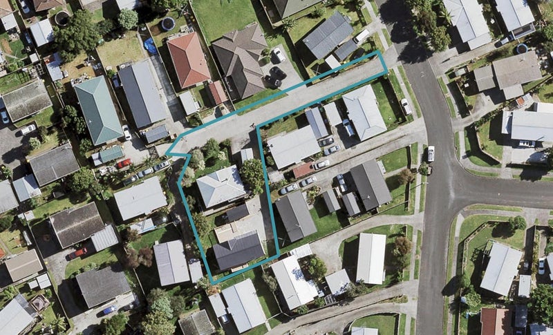 2/13 Templeton Place, Clendon Park, Auckland - Carousel 1