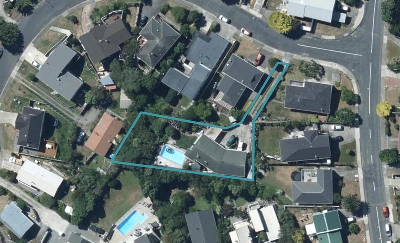 3 Lagden Street, Camborne, Porirua - Carousel 1