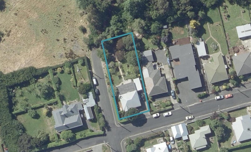 2 Totness Street, Abbotsford, Dunedin - Carousel 1