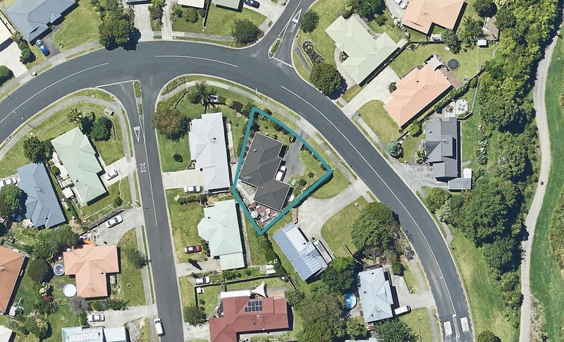 44 Tom Muir Drive, Gate Pa, Tauranga - Carousel 1