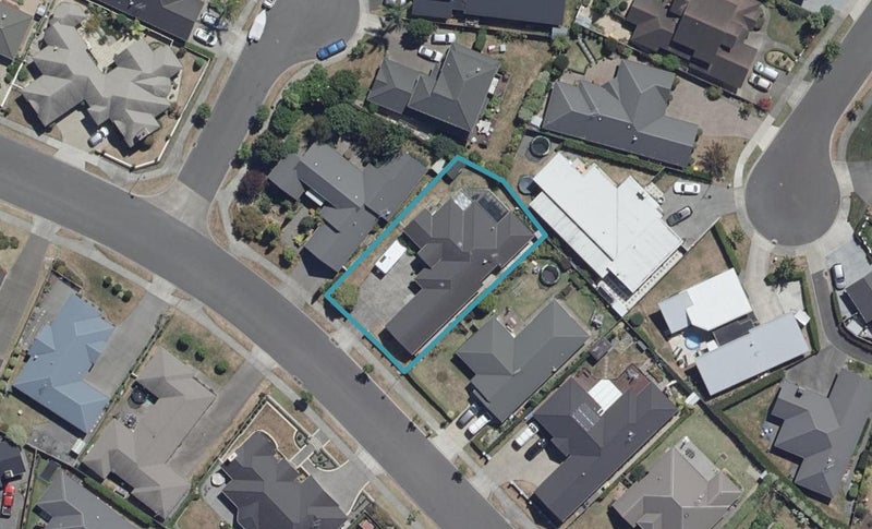 9 Palliser Drive, Huntington, Hamilton - Carousel 1