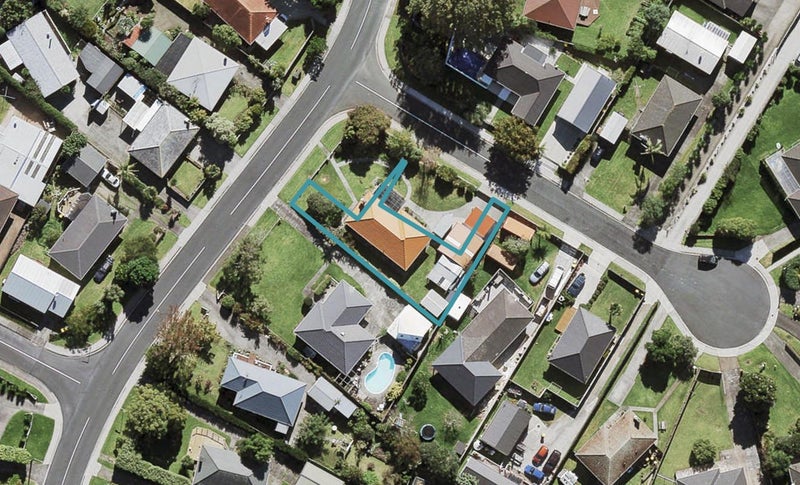 43A Kervil Avenue, Te Atatu Peninsula, Auckland - Carousel 1