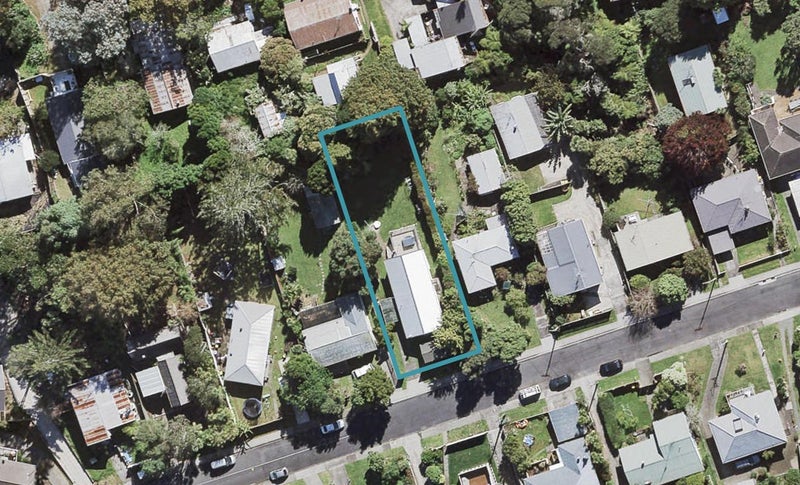 16 Paramu Avenue, Birkdale, Auckland - Carousel 1