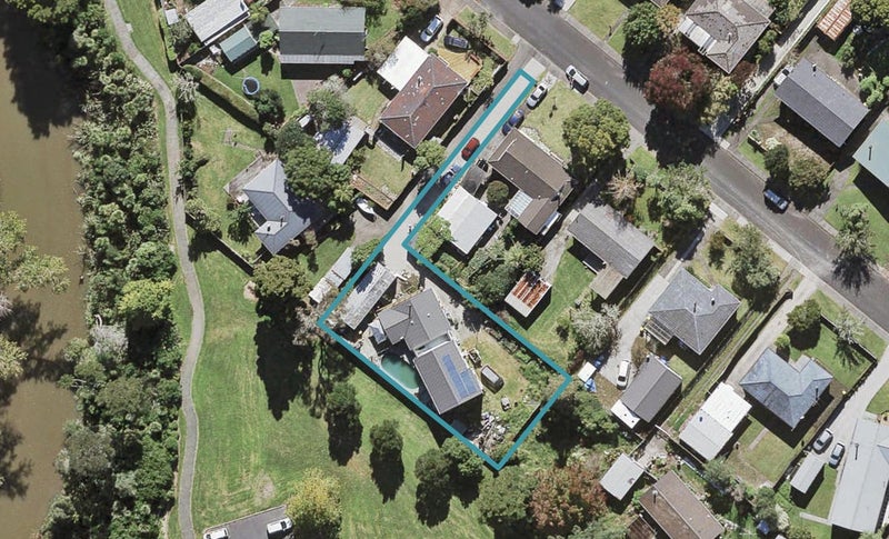 55 Chilcott Road, Henderson, Auckland - Carousel 1