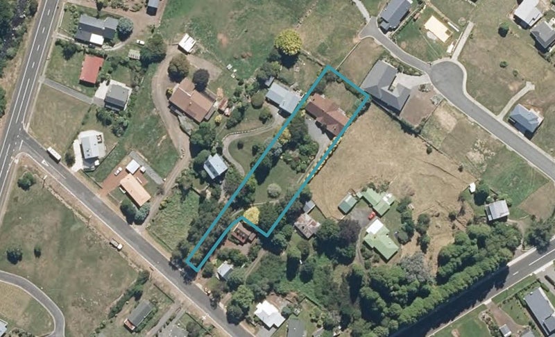 21 Lee Street, Ohakune - Carousel 1