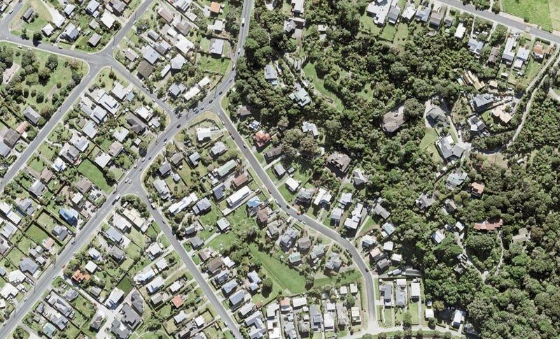 12 Zita Avenue, Matakatia, Whangaparāoa - Carousel 1