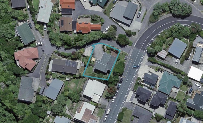1 Mcmahon Way, Paparangi, Wellington - Carousel 1