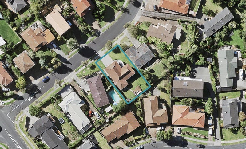 7 Lastel Place, Shelly Park, Auckland - Carousel 1