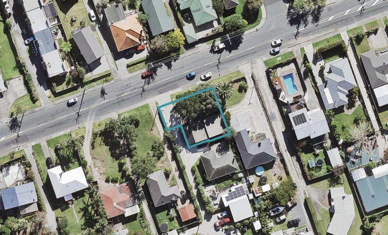 167A Beach Haven Road, Beach Haven, Auckland - Carousel 1