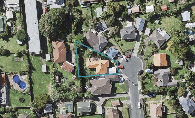7 Ajax Street, Narrow Neck, Auckland - Carousel 1