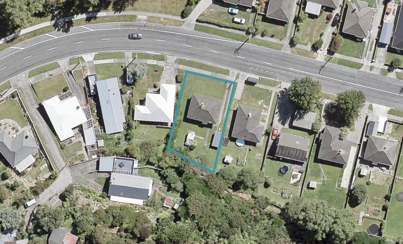 222 Waddington Drive, Naenae, Lower Hutt - Carousel 1