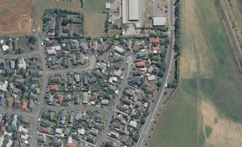 32 Cook Street, Oceanview, Timaru - Carousel 1