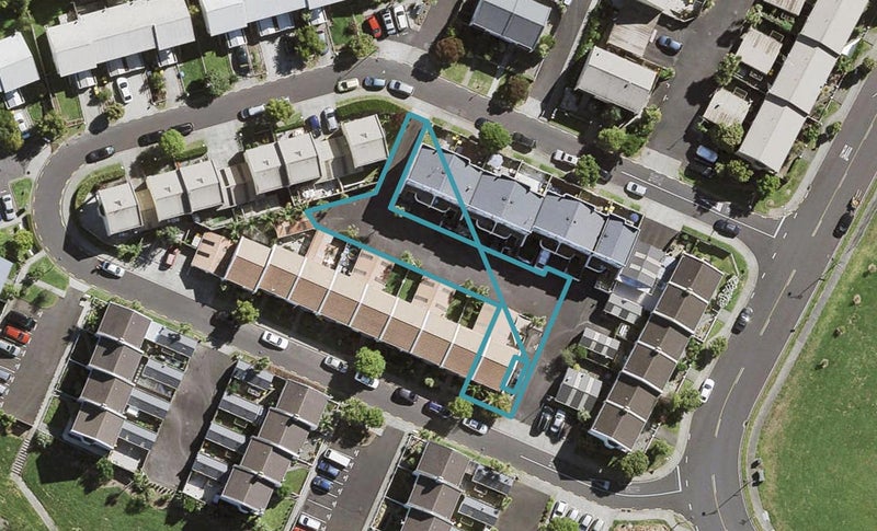 44 Winery Way, Henderson, Auckland - Carousel 1