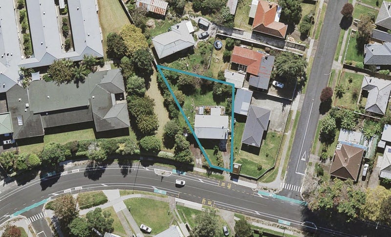 84 Friesian Drive, MANGERE, AUCKLAND - Carousel 1