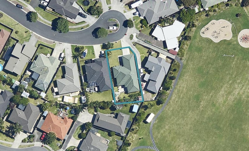 37 Madeleine Terrace, Papamoa Beach, Papamoa - Carousel 1