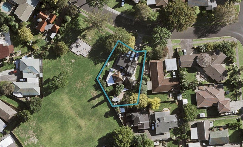 1/6 Balgowan Terrace, Conifer Grove, Takanini - Carousel 1