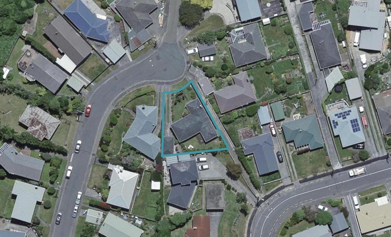 26 Lynda Avenue, Paparangi, Wellington - Carousel 1