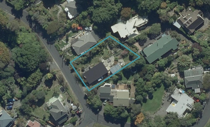 15 Howard Street, Macandrew Bay, Dunedin - Carousel 1