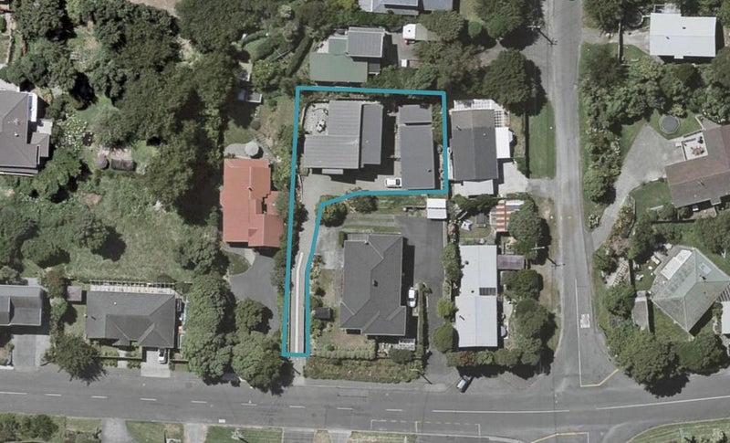 7 Menin Road, Raumati South, Paraparaumu - Carousel 1