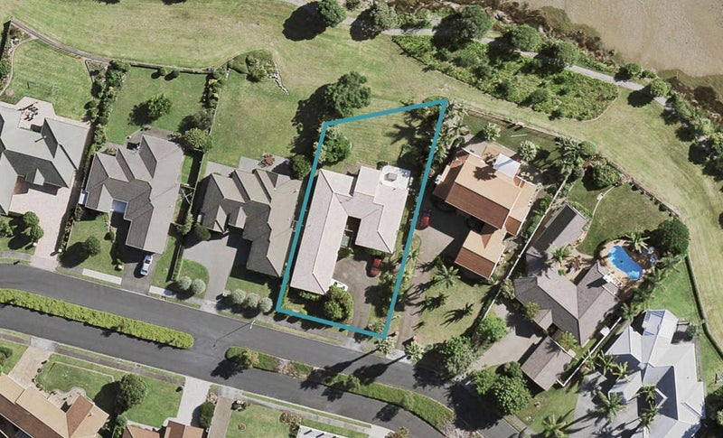 80 Rushgreen Avenue, Pahurehure, Papakura - Carousel 1