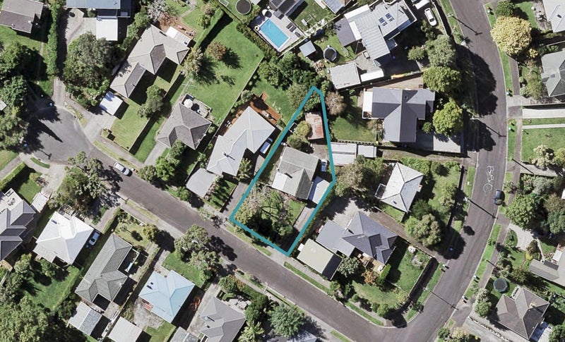 3 Bromley Place, Glen Innes, Auckland - Carousel 1