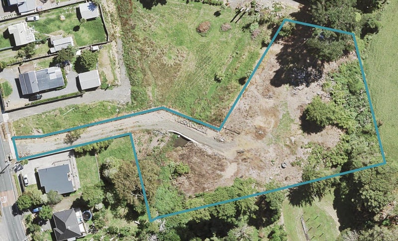 13B Mcentee Road, Waitakere, Auckland - Carousel 1