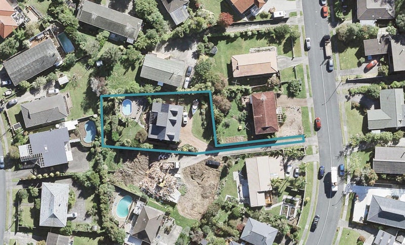 117 Stapleford Crescent, Browns Bay, Auckland - Carousel 1