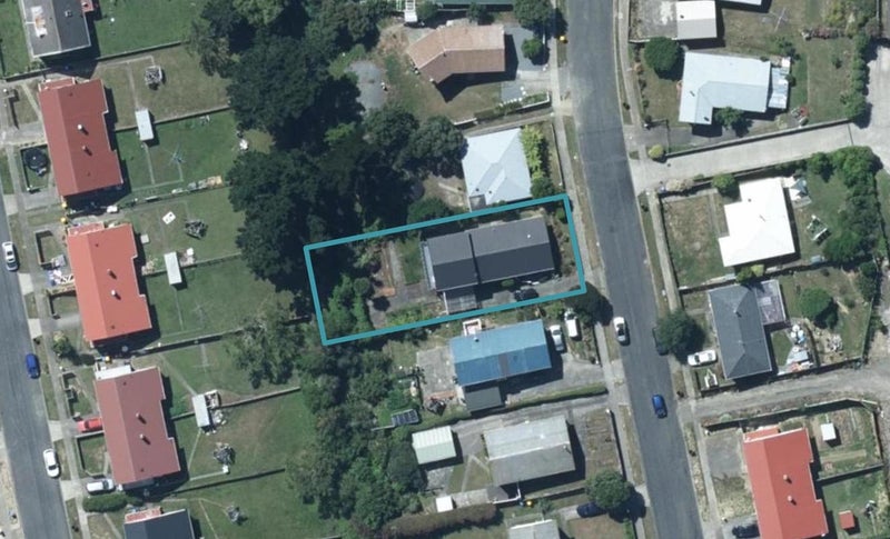 63 Waihora Crescent, Waitangirua, Porirua - Carousel 1