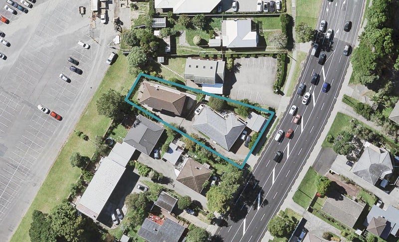 1/510 East Coast Road, Windsor Park, Auckland - Carousel 1