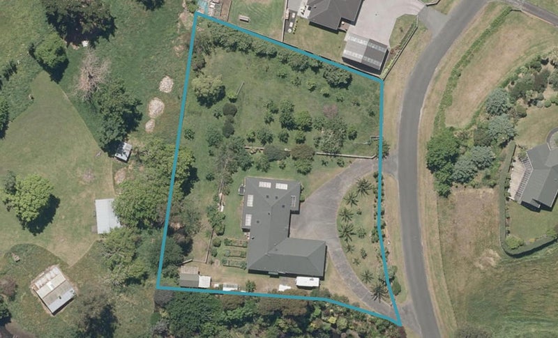 1 Kingston Way, Otamatea, Whanganui - Carousel 1