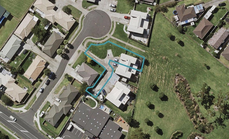13 Serenity Place, Otara, Auckland - Carousel 1